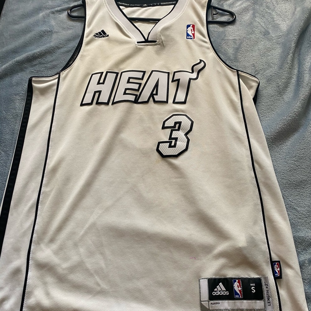 OG WHITE HOT DWAYNE WADE JERSEY FROM THE BIG 3 ERA